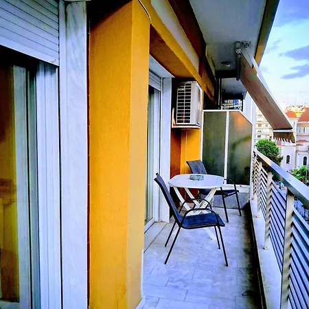 Appartement Mitropolews 55 *